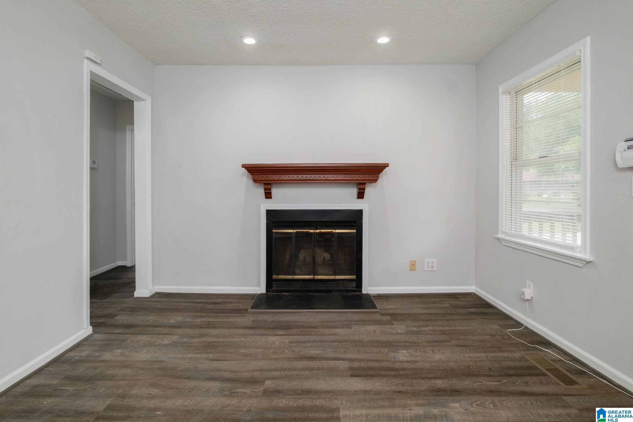 110 East Crest Road Bessemer, AL 35023 - Photo 6 of 26