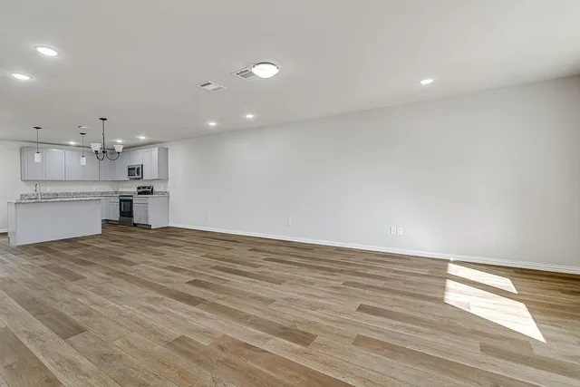 $509,000 | 333 North Field Street, Burleson, TX 76028