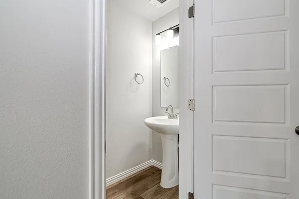 $489,000 | 333 North Field Street, Burleson, TX 76028