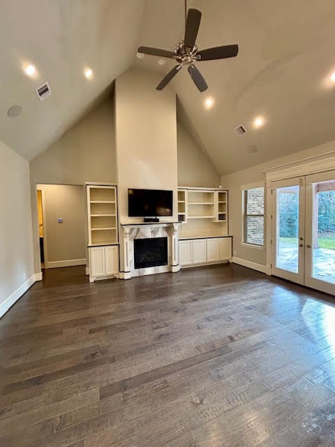8970 Navigation Circle Montgomery, TX 77316 - Photo 14 of 47 a view of a kitchen with a stove cabinets and a ceiling fan