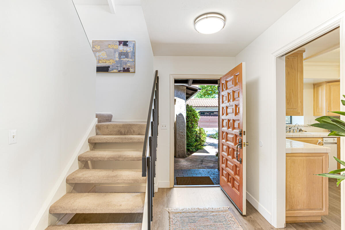 410 Church Road, Unit 43 Ojai, CA 93023 - Photo 18 of 34 18 - stairs to upper level