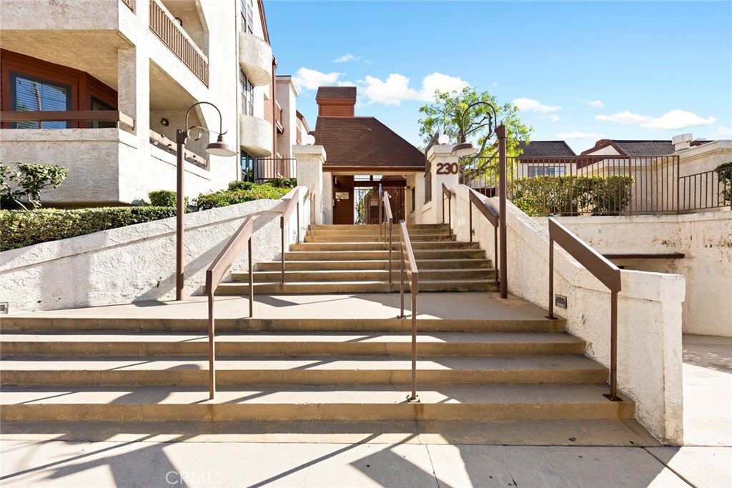 230 Bethany Road, Unit 124 Burbank, CA 91504 - Photo 23 of 43