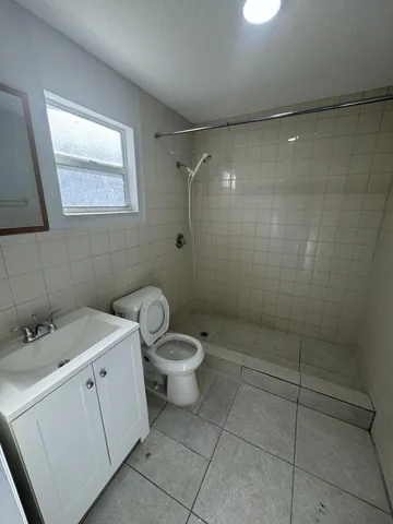 $3,000 | 623 Southwest 10th Street, Delray Beach, FL 33444