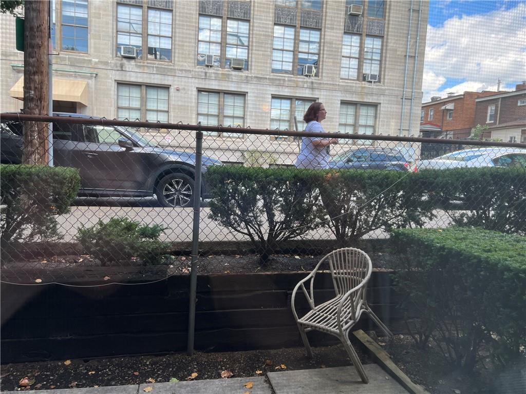 3256 Kennett Square Pittsburgh, PA 15213 - Photo 6 of 15 a backyard of a house with table and chairs