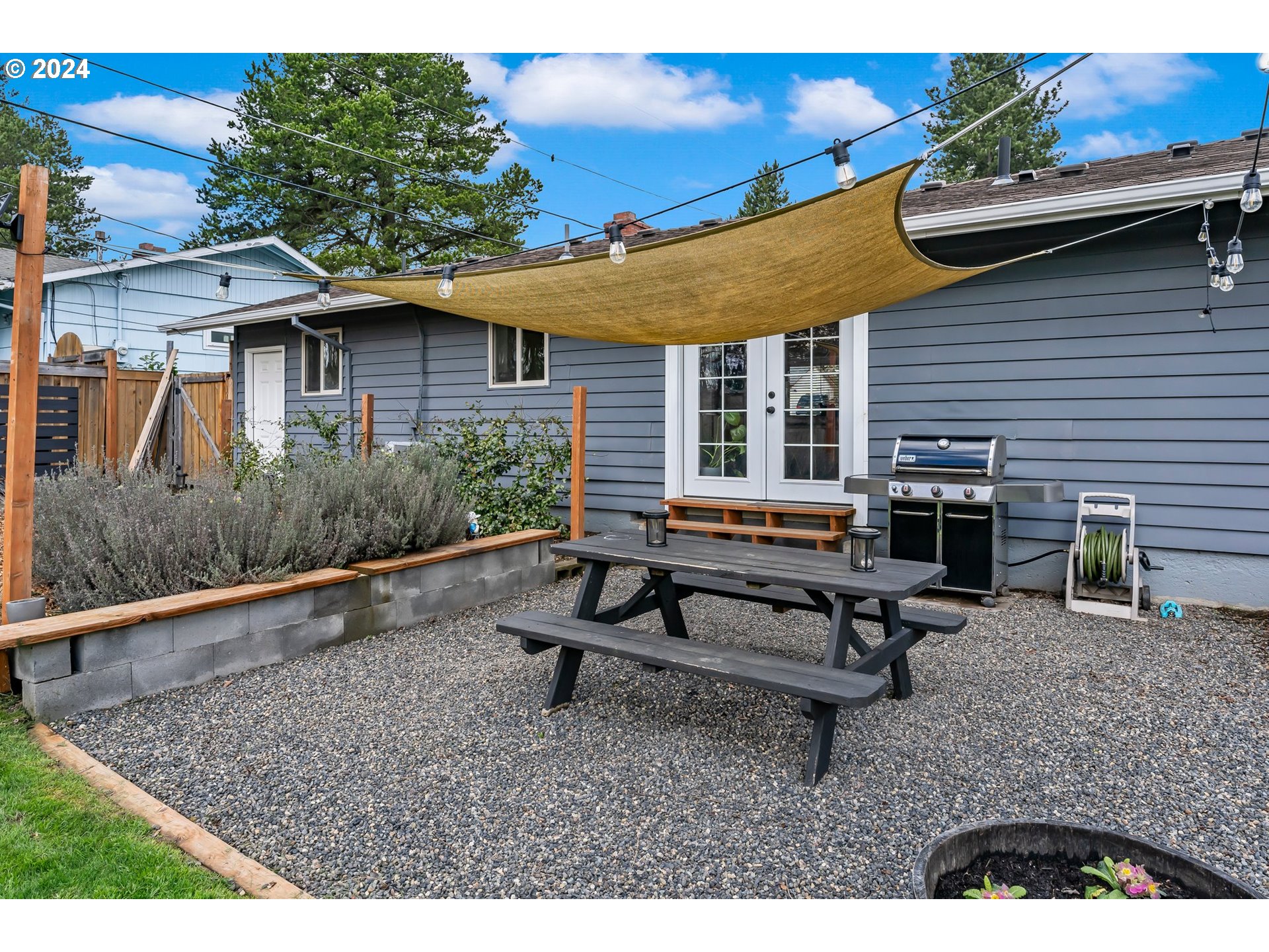 13040 Southwest Walker Road Beaverton, OR 97005 - Photo 24 of 37 Yard