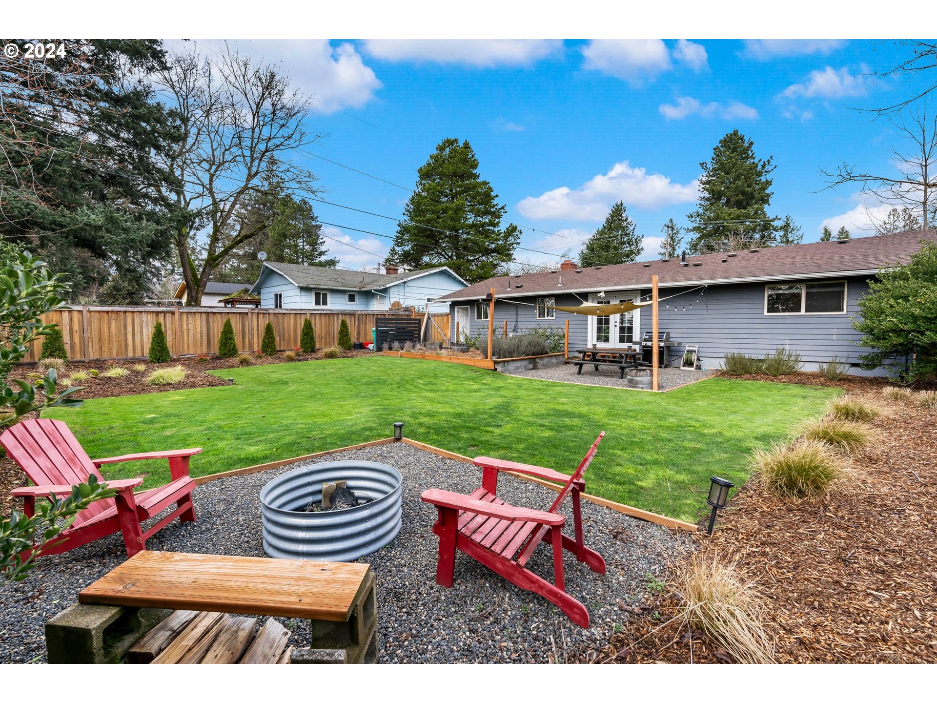 13040 Southwest Walker Road Beaverton, OR 97005 - Photo 27 of 37 Yard