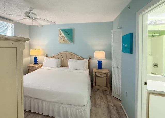 a view of entryway and hall