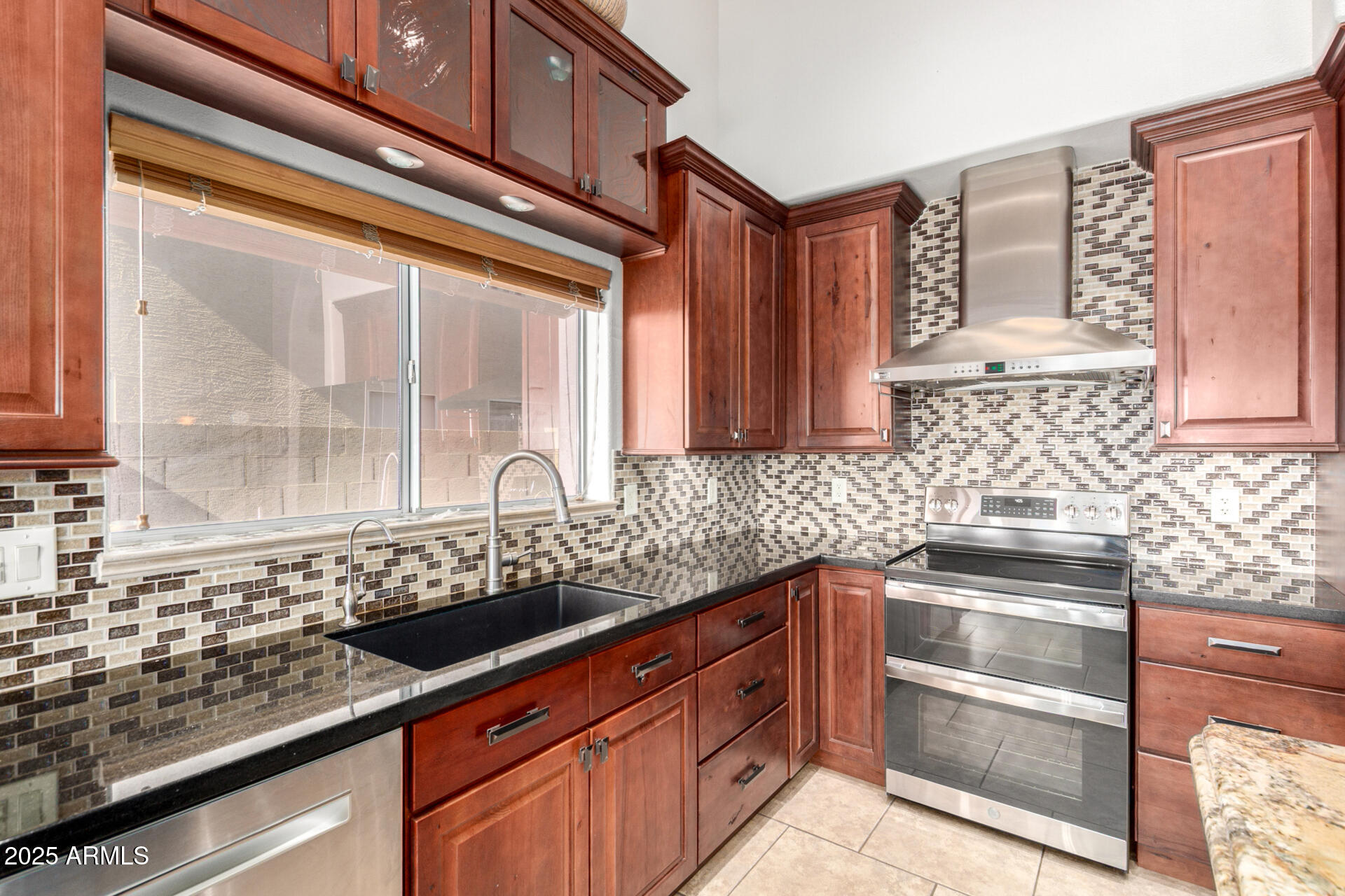 4304 North Ranier Mesa, AZ 85215 - Photo 17 of 33 17 Ranier