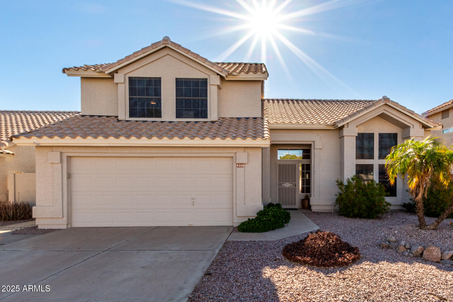 4304 North Ranier Mesa, AZ 85215 - Photo 4 of 33 01 Ranier