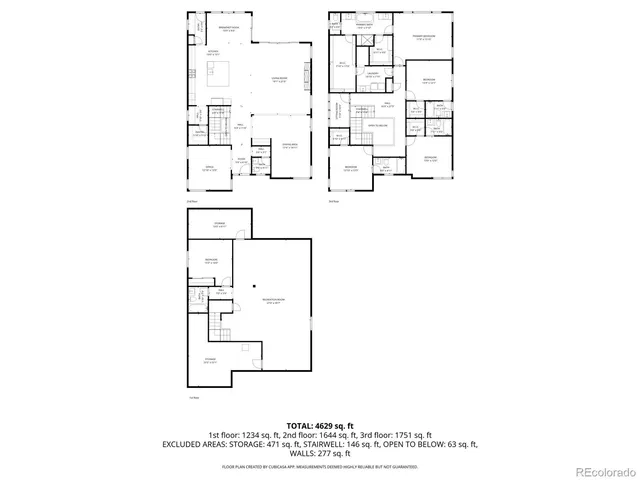 a black and white photo of a room