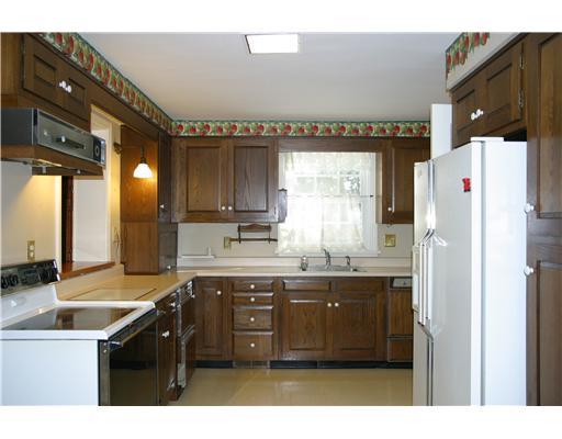 138 Ridge Road Pittsburgh, PA 15237 - Photo 2 of 17 Kitchen. Featuring great workspace and lots of cabinets...