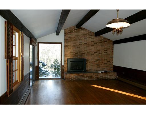 138 Ridge Road Pittsburgh, PA 15237 - Photo 11 of 17 Den/Family/Great Room.