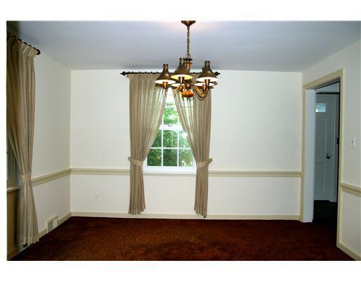 138 Ridge Road Pittsburgh, PA 15237 - Photo 5 of 17 Dining Room.