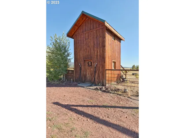 $6,300,000 | 3 Mile Nfg 49, Chiloquin, OR 97624