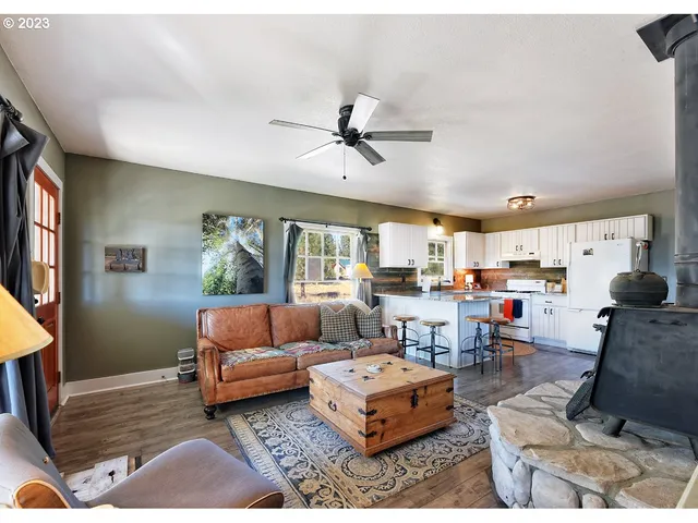 $6,300,000 | 3 Mile Nfg 49, Chiloquin, OR 97624