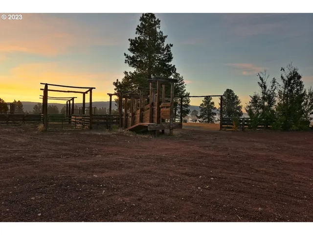 $6,300,000 | 3 Mile Nfg 49, Chiloquin, OR 97624