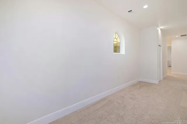 $575,000 | 105 North Micah Andrews, Blanco, TX 78606