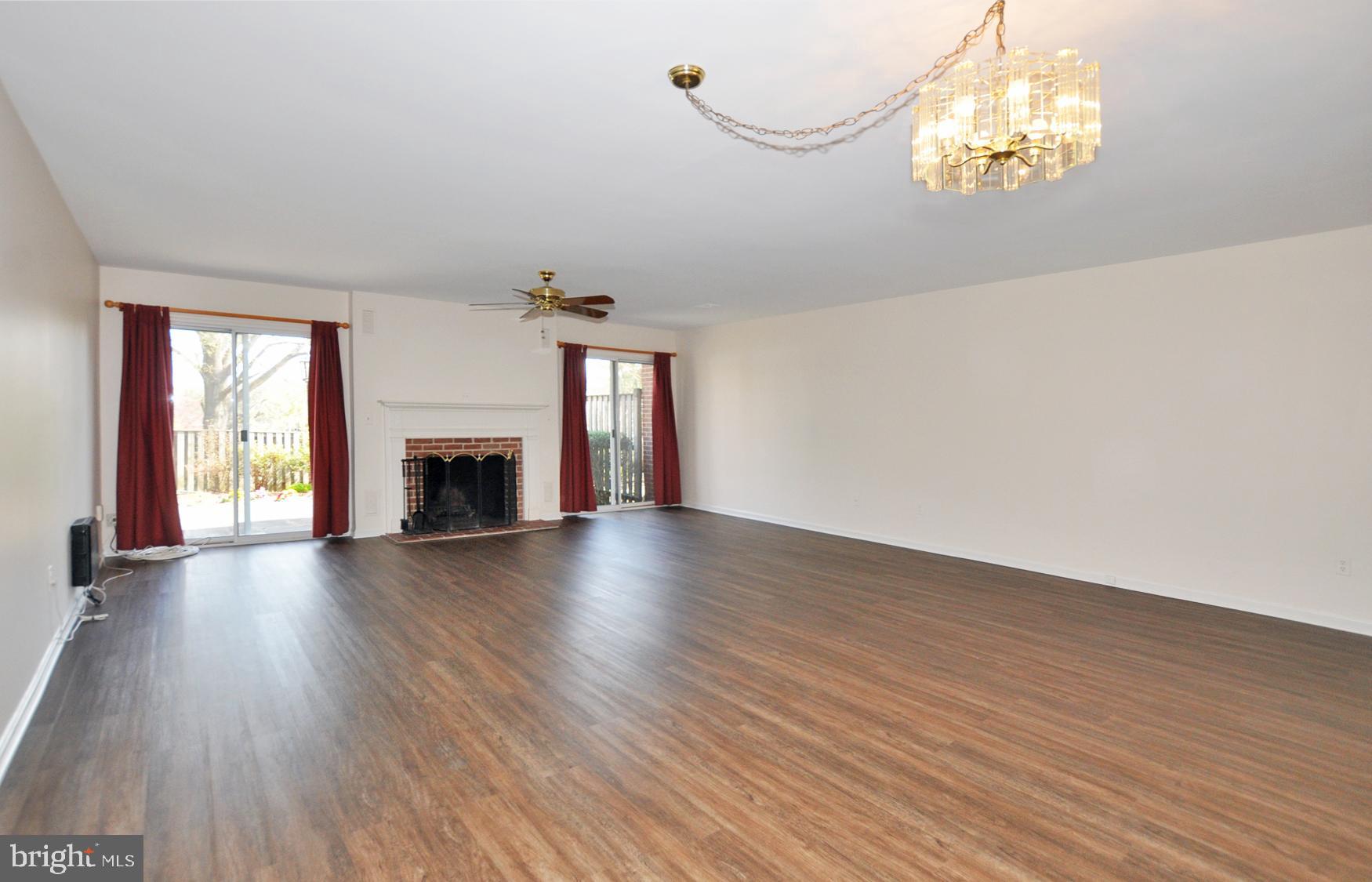4847 Sangamore Road, Unit 24 Bethesda, MD 20816 - Photo 12 of 31 Living area