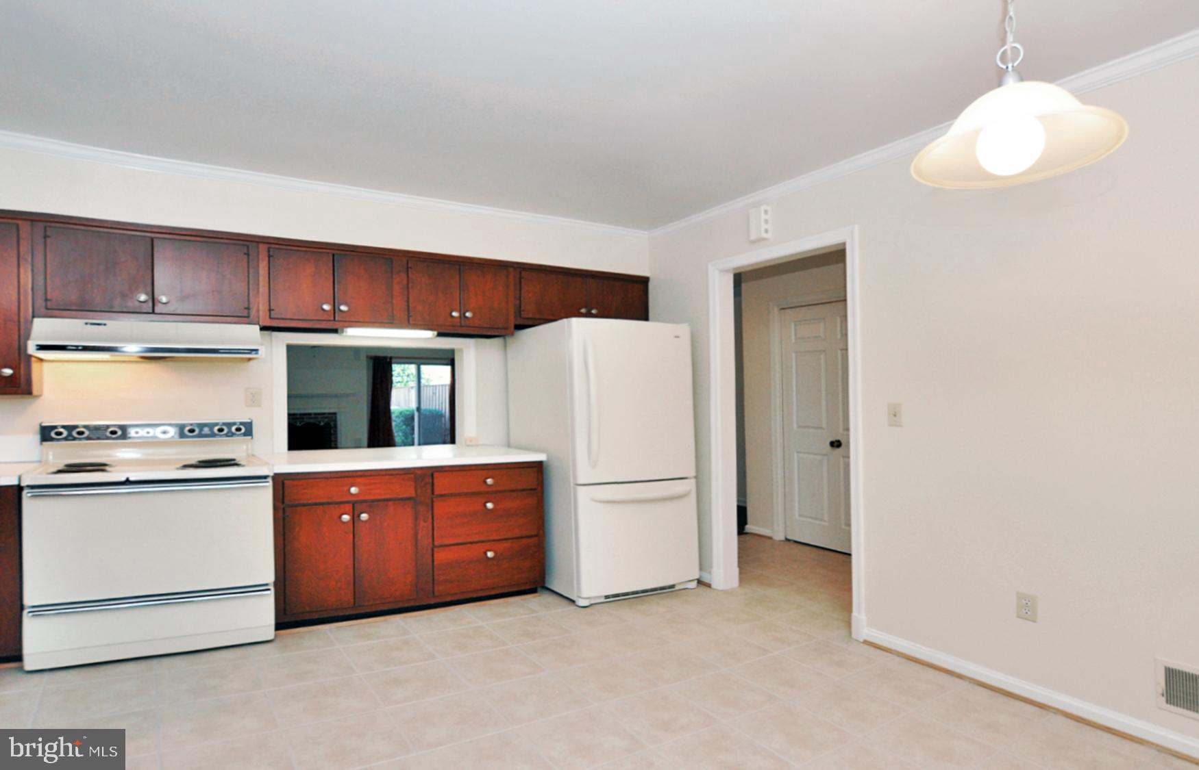 4847 Sangamore Road, Unit 24 Bethesda, MD 20816 - Photo 9 of 31