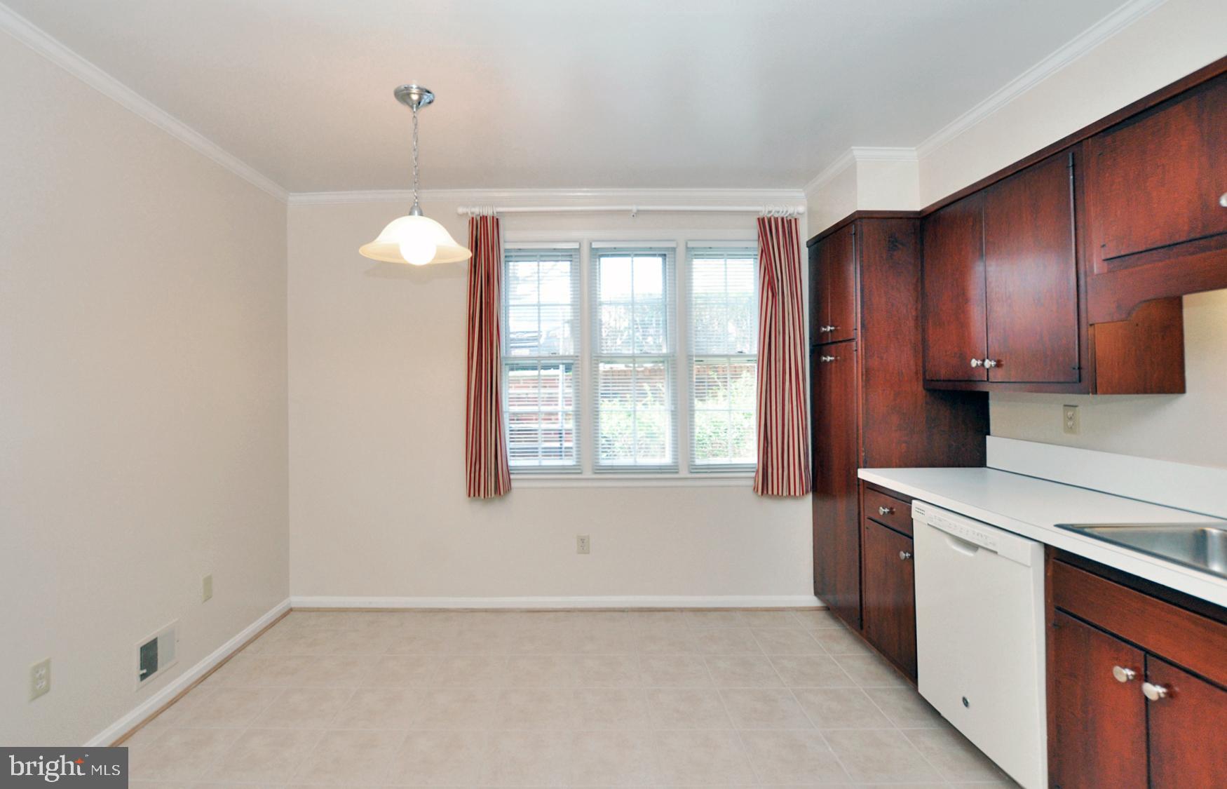 4847 Sangamore Road, Unit 24 Bethesda, MD 20816 - Photo 10 of 31