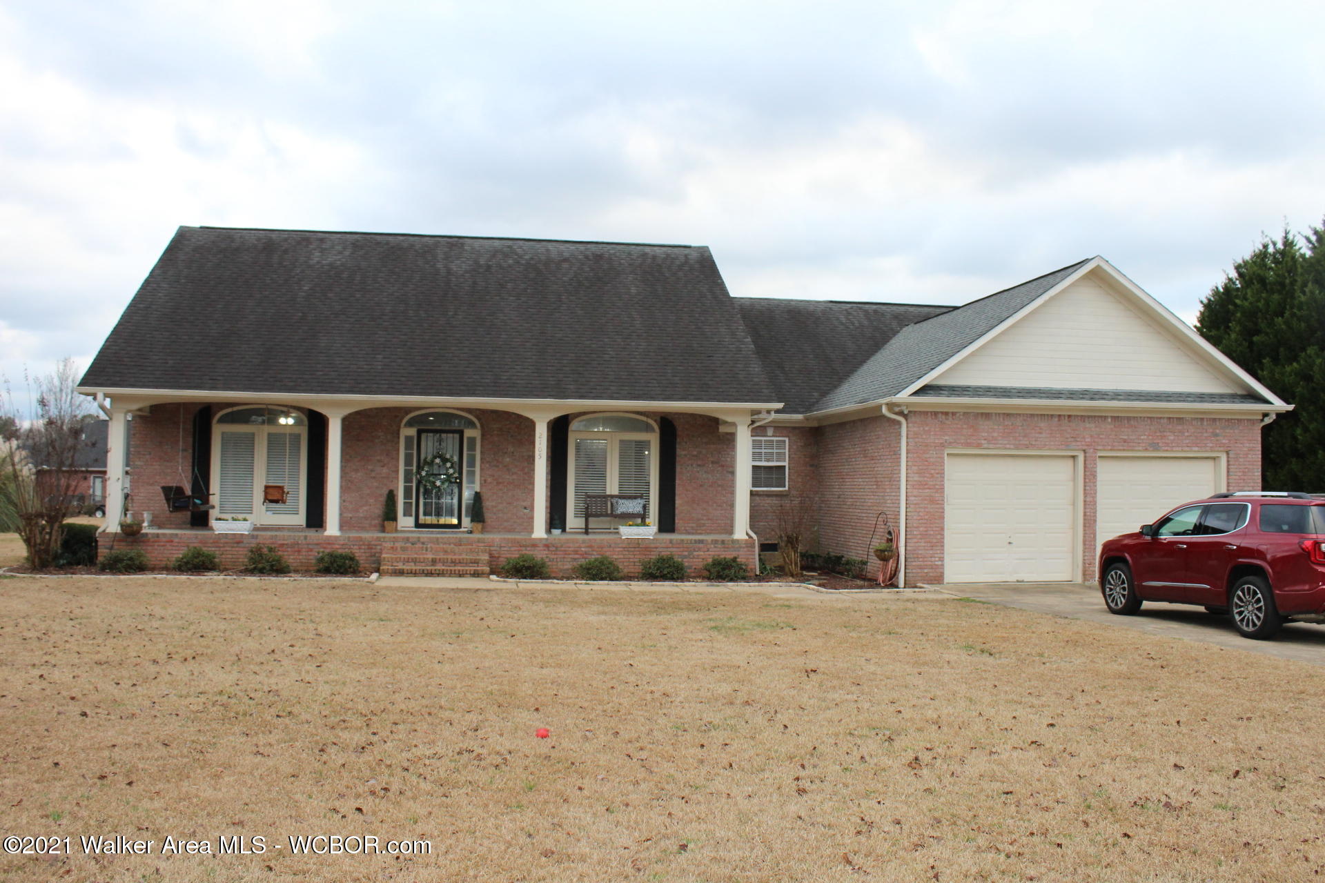 2105 Quail Run Jasper, AL 35504 - Photo 1 of 36 Gallery Image 1