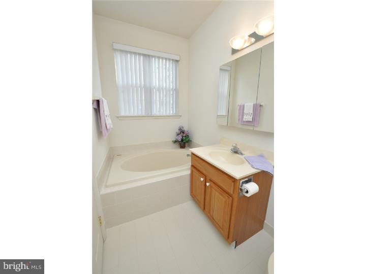 71 Mayfair Road Southampton, NJ 08088 - Photo 17 of 23 Gallery Image 17