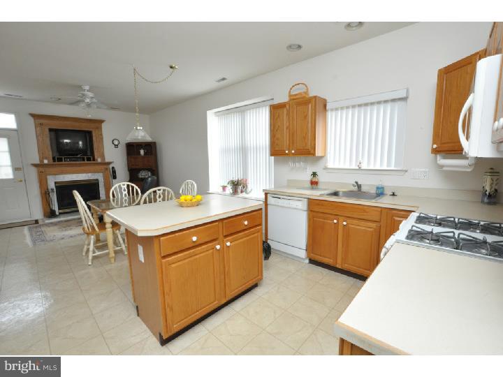 71 Mayfair Road Southampton, NJ 08088 - Photo 7 of 23 Gallery Image 7