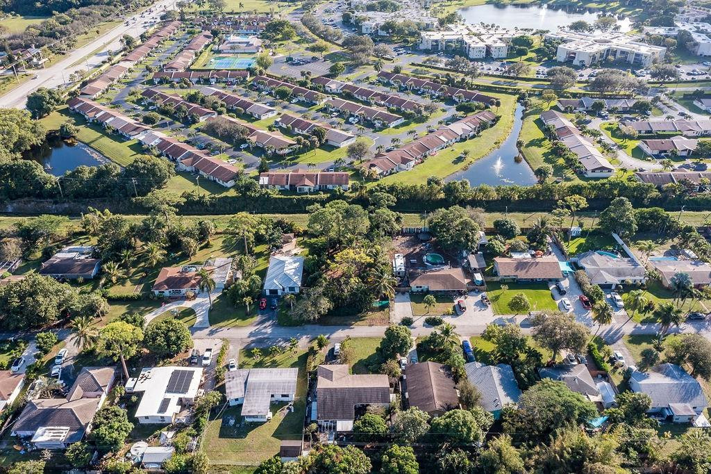5124 Cleveland Road Delray Beach, FL 33484 - Photo 8 of 22 Photo 8