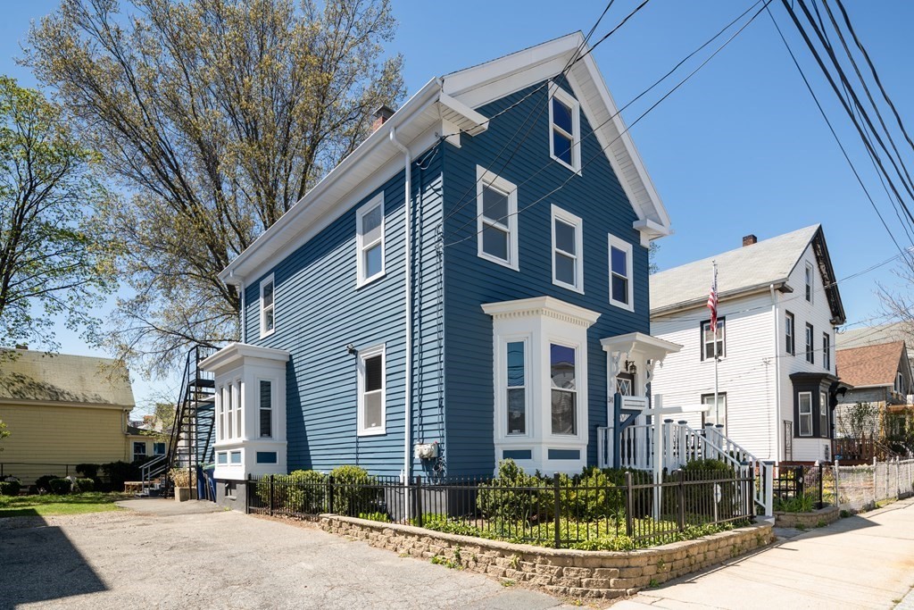 34 Everett Avenue, Unit 2 Somerville, MA 02145 - Photo 2 of 13