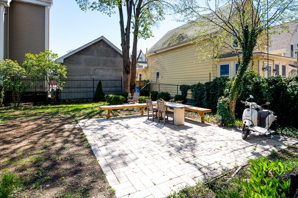 34 Everett Avenue, Unit 2 Somerville, MA 02145 - Photo 3 of 13