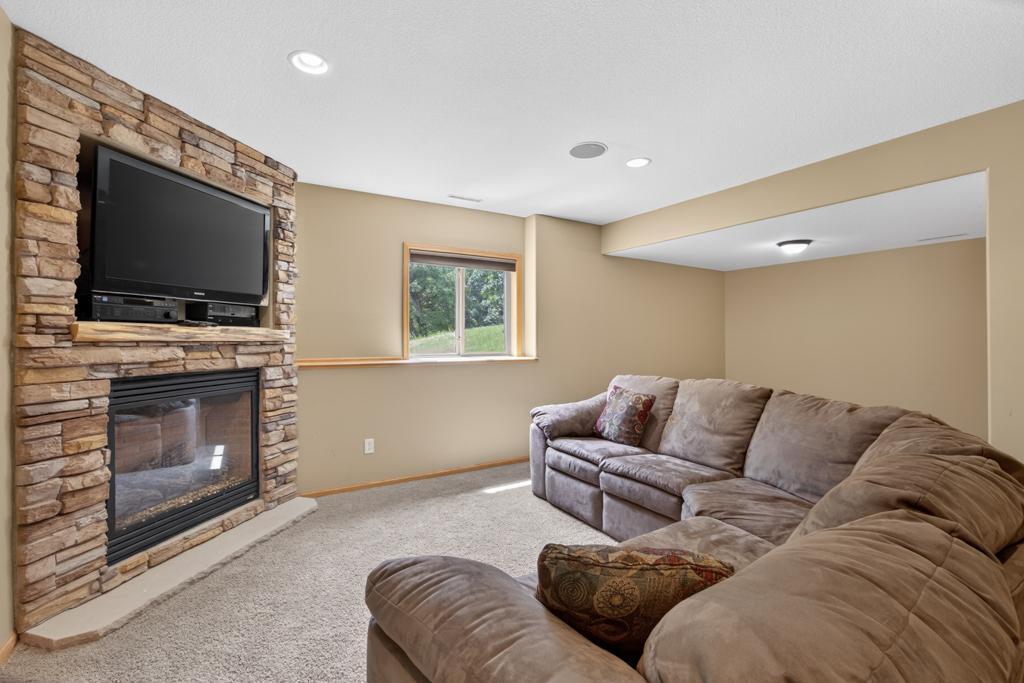 2823 Dunlap Lane Southeast Rochester, MN 55904 - Photo 24 of 48