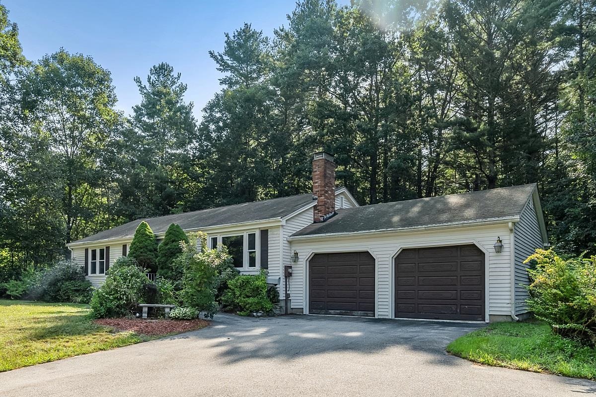 16 Crestwood Road Windham, NH 03087 - Photo 3 of 33