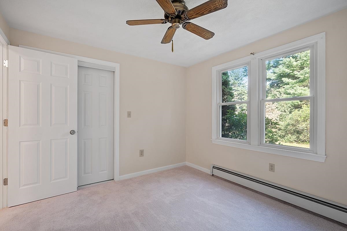 16 Crestwood Road Windham, NH 03087 - Photo 22 of 33