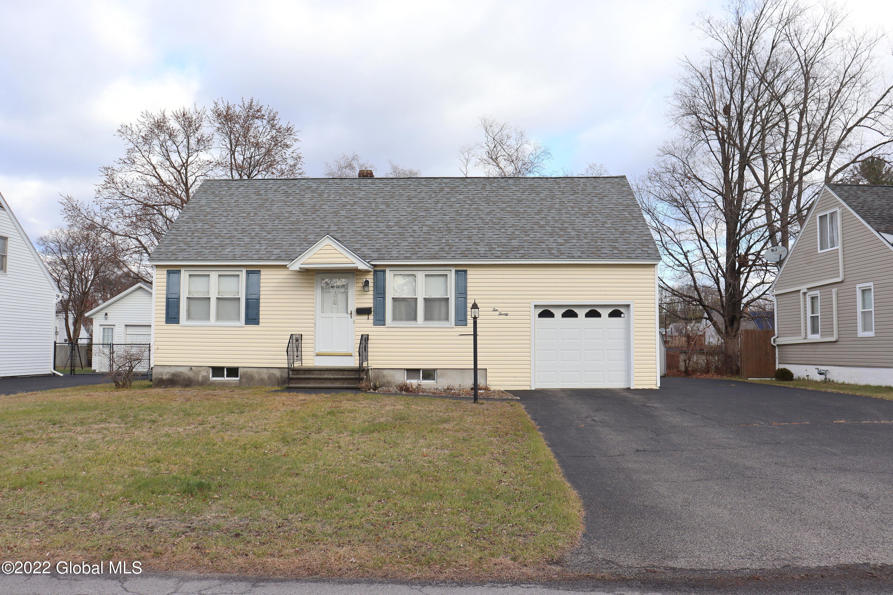 1020 Bill Road Rotterdam, NY 12303 - Photo 1 of 30 IMG_3939
