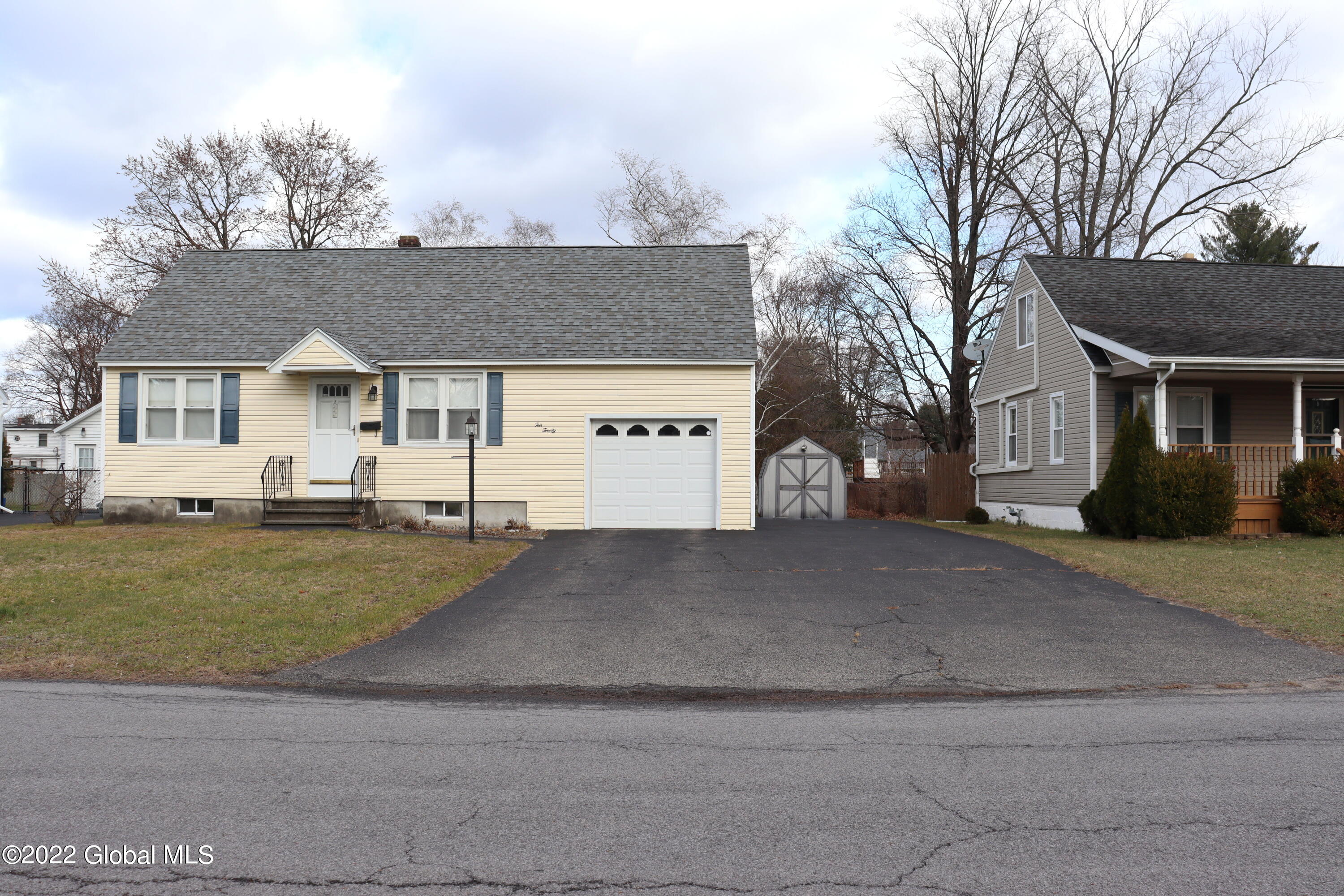 1020 Bill Road Rotterdam, NY 12303 - Photo 2 of 30 IMG_3941