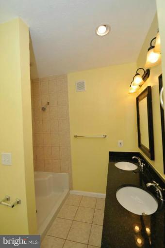 13503 Spriggs Road Manassas, VA 20112 - Photo 22 of 27 Bath #4