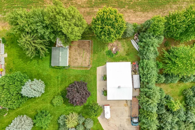 $452,000 | 31688 Colon Road, Colon, MI 49040