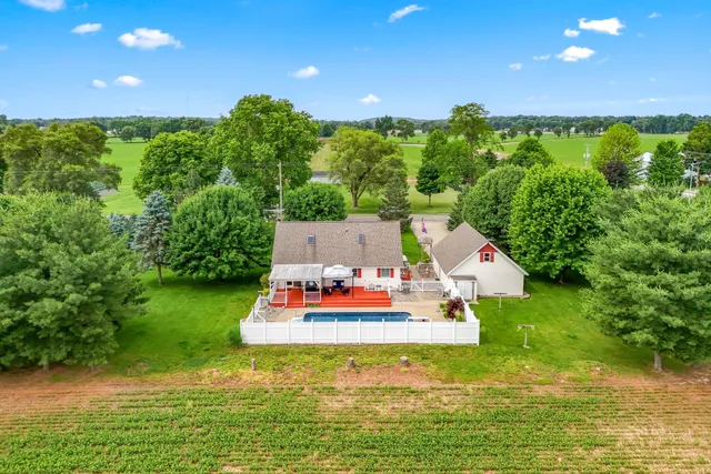 $452,000 | 31688 Colon Road, Colon, MI 49040