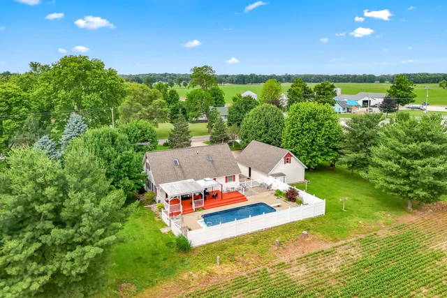 $452,000 | 31688 Colon Road, Colon, MI 49040