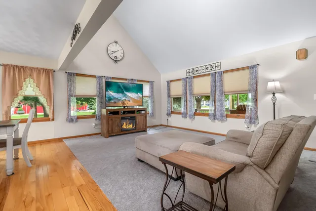 $452,000 | 31688 Colon Road, Colon, MI 49040