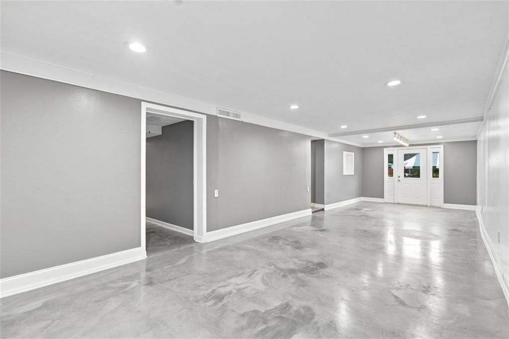 5761 Library Road Bethel Park, PA 15102 - Photo 12 of 27 Gallery Image 12