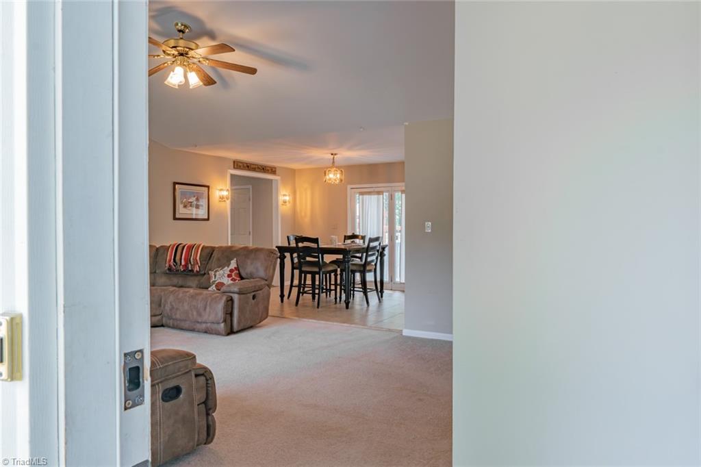 800 Burguss Road High Point, NC 27265 - Photo 4 of 47 Gallery Image 4
