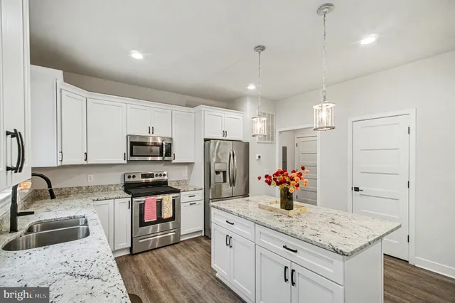 $670,000 | 580 Kellogg Mill Road, Fredericksburg, VA 22406