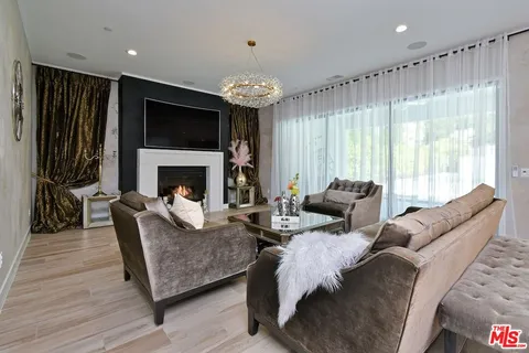 $2,699,000 | 20779 Liana Court, Porter Ranch, CA 91326