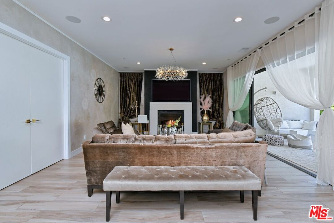 20779 Liana Court Porter Ranch, CA 91326 - Photo 15 of 69