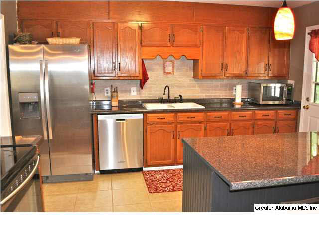 792 Merlin Drive Calera, AL 35040 - Photo 2 of 32