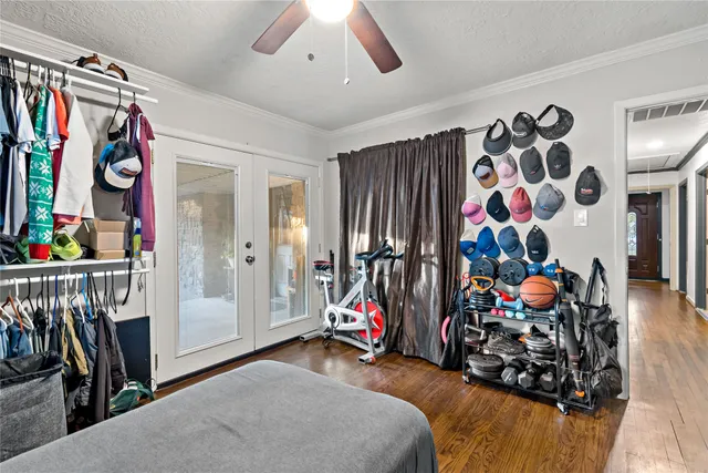 a view of a room with lots of stuff