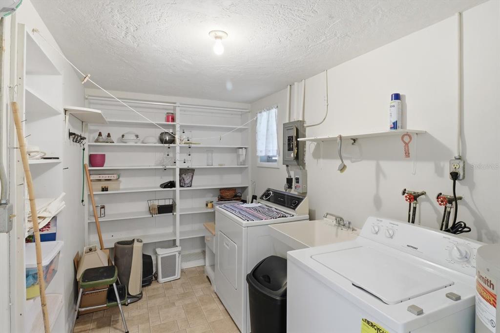 11 Roosevelt Boulevard Beverly Hills, FL 34465 - Photo 15 of 35 a view of kitchen and sink