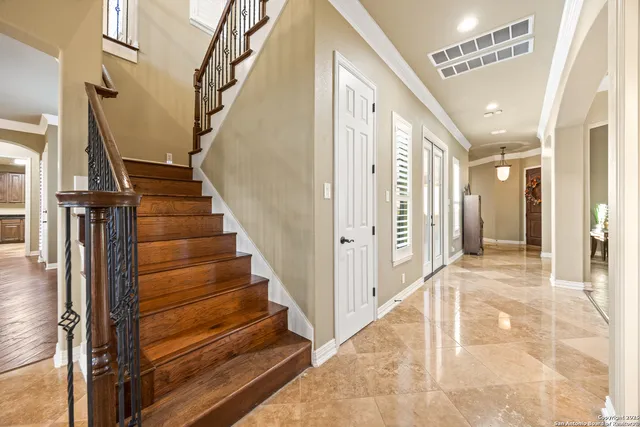 $899,900 | 8202 Plum Valley Drive, San Antonio, TX 78255