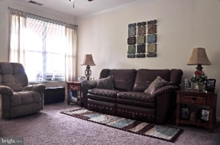 20415 Riverbend Square, Unit 101 Sterling, VA 20165 - Photo 3 of 23 Kitchen/Living Room